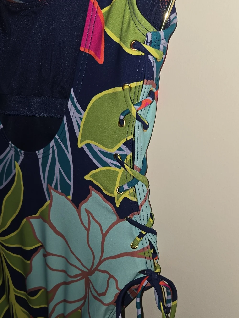 Vince Camuto Multicolor Floral One-Piece Swimsuit Lace-Up Sides NWT Size 4
